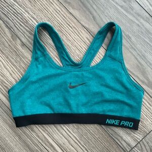 Nike Pro Women's Turquoise Sports Bra